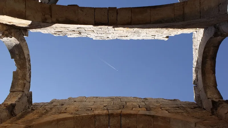 Mut Dağpazarı (Coropissus) Antik Kenti, Kaya Kilisesi ve Kırkpınar Yaylası Rehberi
