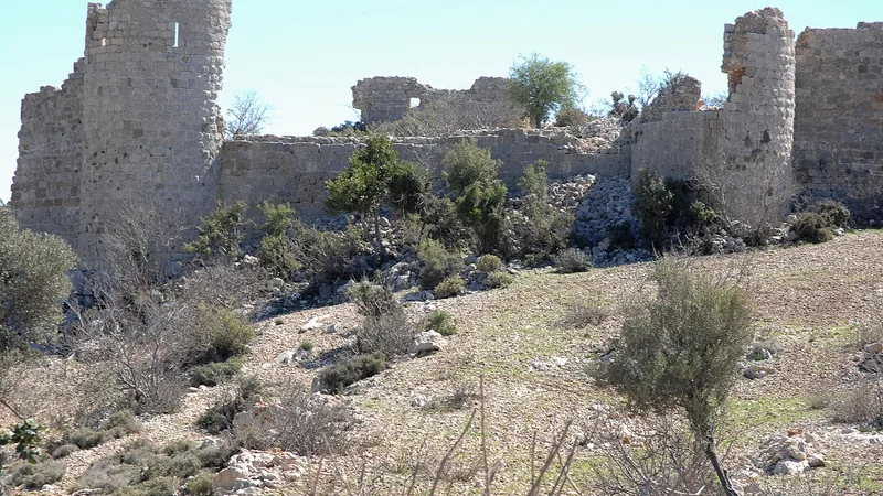 Silifke Tokmar Kalesi (Castellum Novum) Gezi Rehberi:Akdeniz'e Bakan Ortaçağ Kalesi